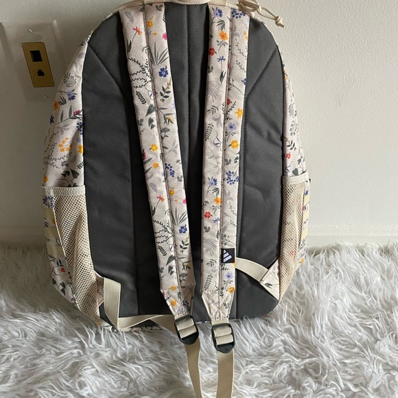 Adidas Floral Patterned Backpack - Picture 4 of 6